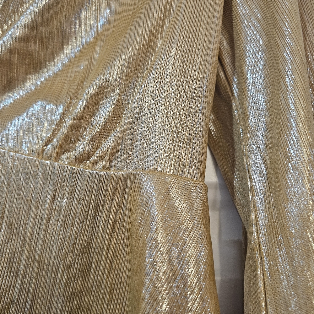 Lulus Shinning Beauty Metallic Gold Top Size Medium Long Sleeves Disco 70s Vibe - Picture 5 of 11
